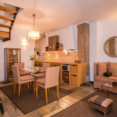 Casa Das Merceeiras Apartment